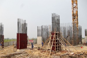 Theo lãnh đạo AZ Land, nếu khách hàng không đóng tiền, Dự án CT1 Vân Canh chỉ có thể triển khai được đến tầng 5 – 6
